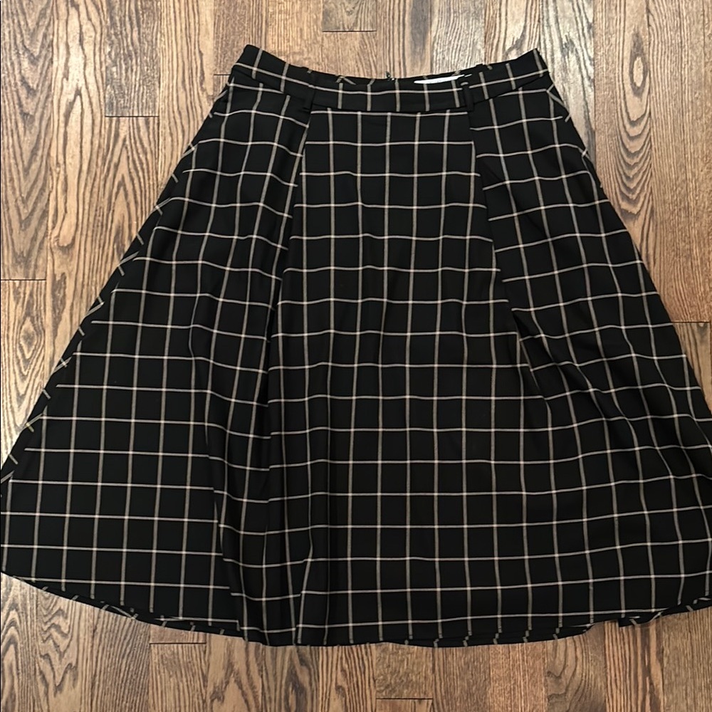 Black and cream/ beige Checkered A-Line Skirt. Contemporaine for Simon’s.